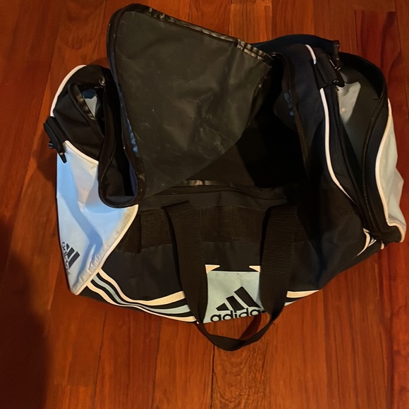 Bundle of 2 duffel bags - Picture 4 of 5